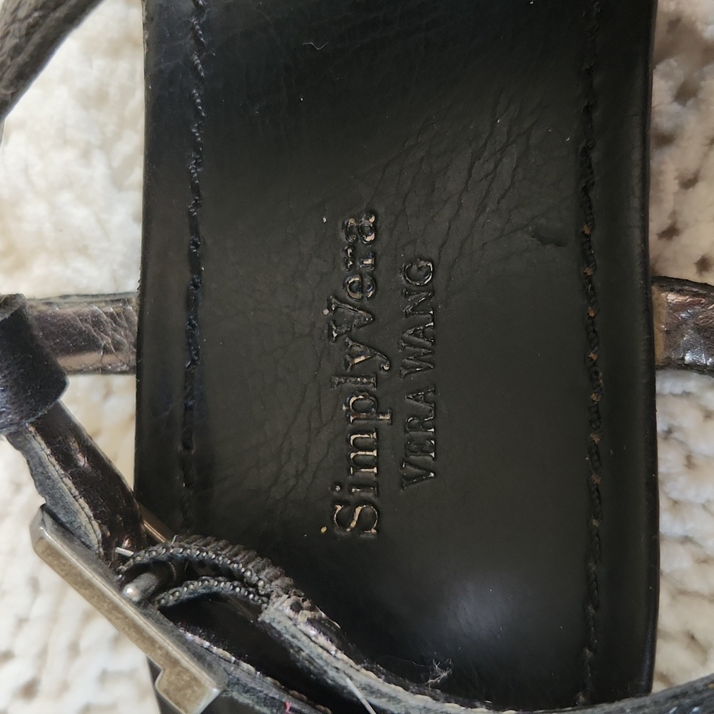 Sandals - Picture 3 of 10